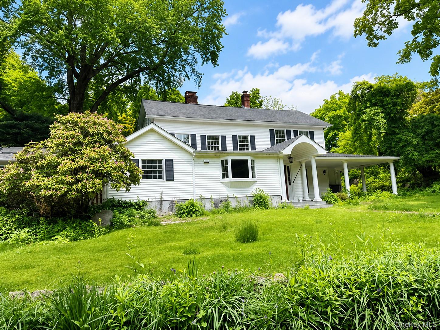 82 Shingle House Road Millwood, NY 10546 - Photo 1 of 6 82 Shingle House Road, Millwood. Mini Estate Rare Find