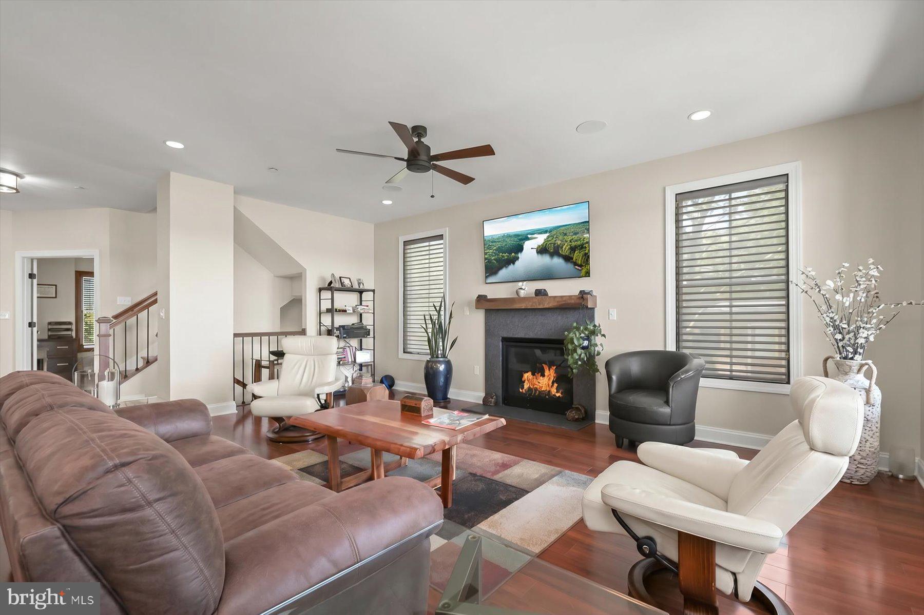 20 Shore Walk Road Riva, MD 21140 - Photo 11 of 71 Living room with in=ceiling speakers