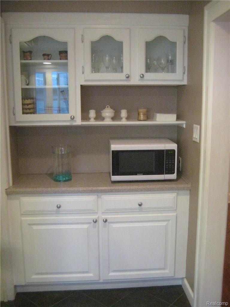 268 Moran Road Grosse Pointe, MI 48236 - Photo 18 of 47 019.JPG
