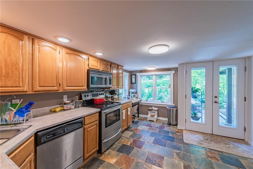 3280 Township Road North Huntingdon, PA 15642 - Photo 9 of 25 Gallery Image 9