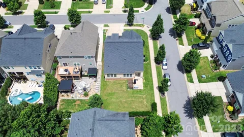 $479,900 | 128 Creekside Crossing Lane, Mooresville, NC 28117