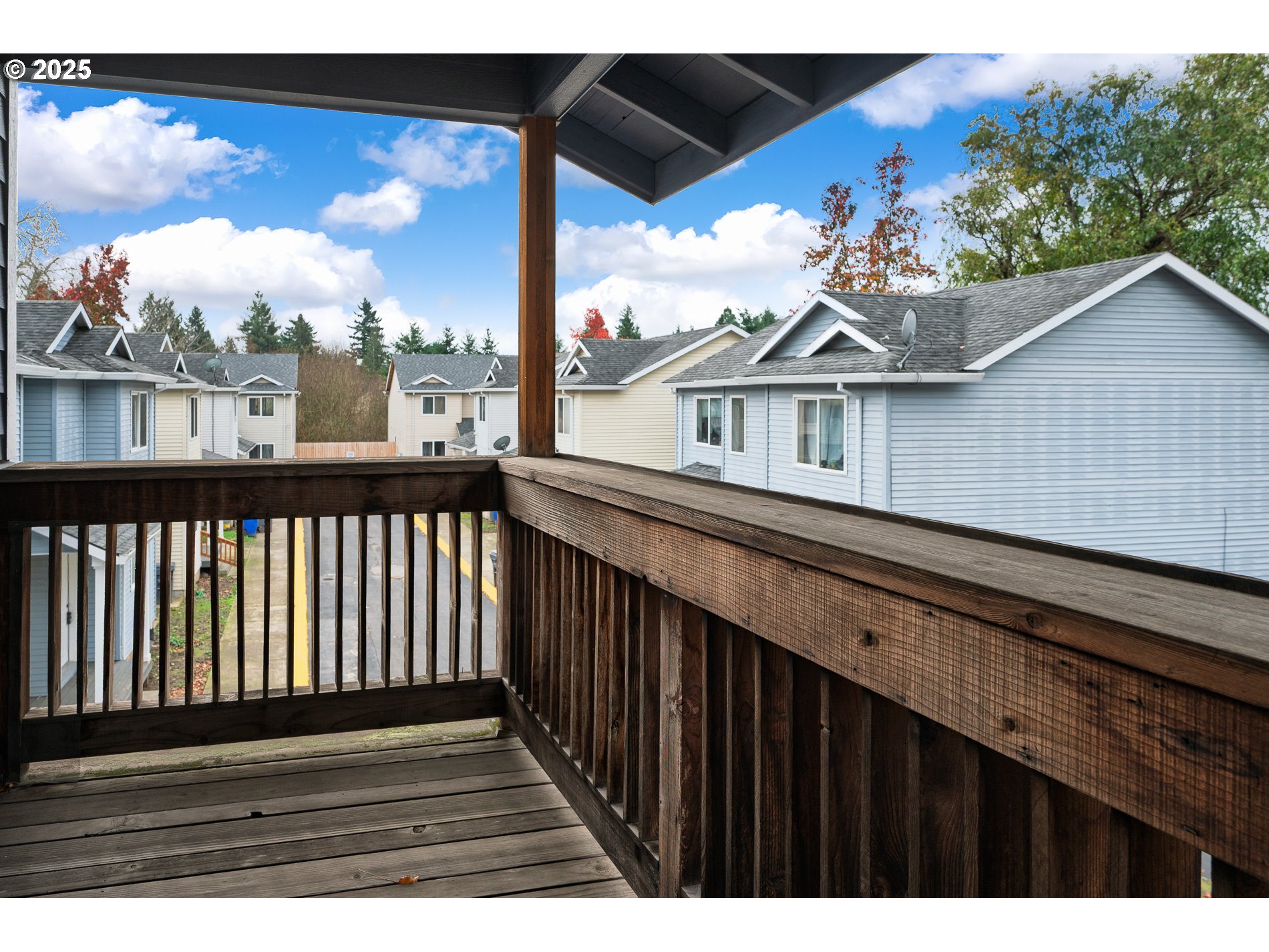 2837 Southeast 90th Place Portland, OR 97266 - Photo 22 of 40 a view of balcony with wooden floor