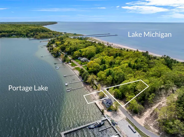 $1,450,000 | 8368 Portage Point Drive, Onekama, MI 49675