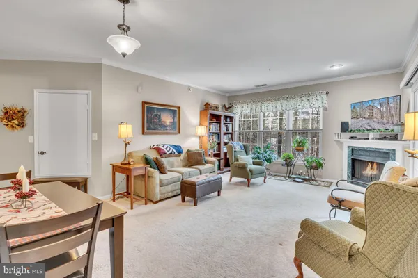 $465,000 | 7706 Haynes Point Way, Unit 8F, Alexandria, VA 22315