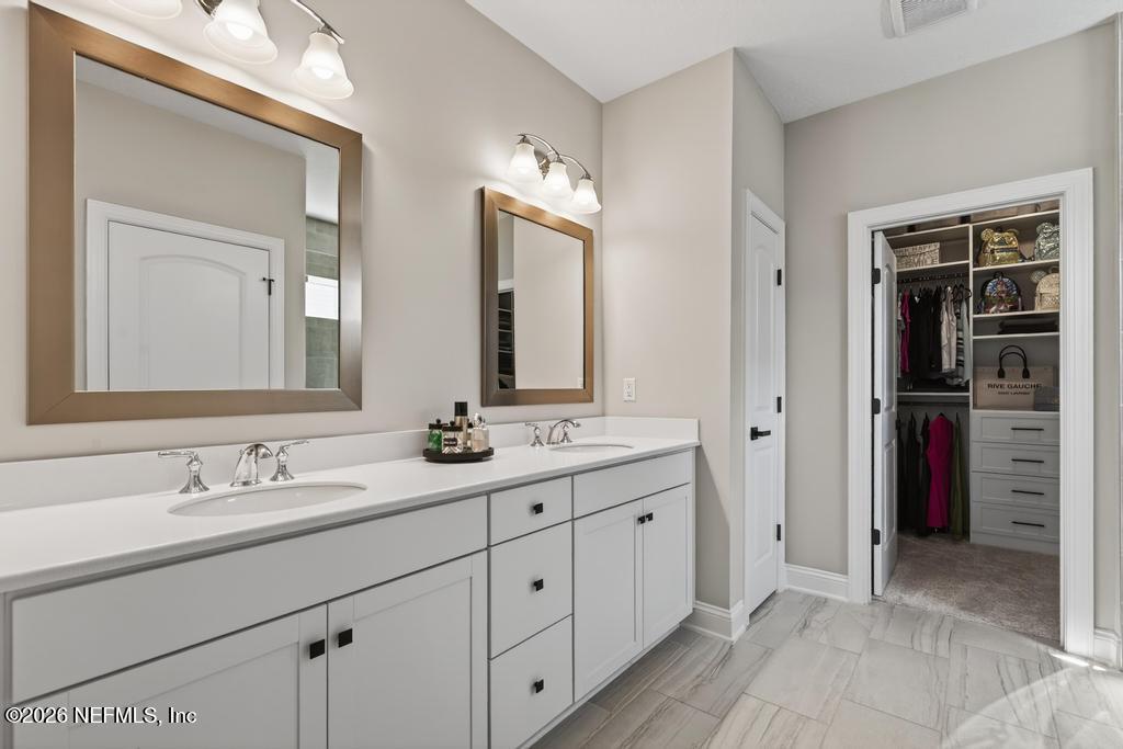 240 Ranch Land Circle St. Johns, FL 32259 - Photo 27 of 117 Primary Suite