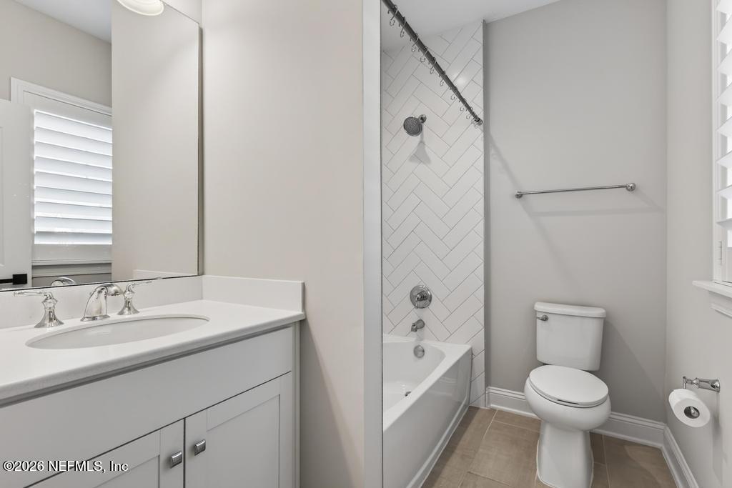 240 Ranch Land Circle St. Johns, FL 32259 - Photo 51 of 117 Ensuite Guest Bath