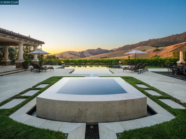 $12,300,000 | 940 Eagle Ridge Drive, Danville, CA 94506