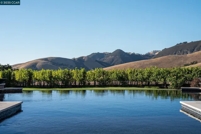 $12,300,000 | 940 Eagle Ridge Drive, Danville, CA 94506