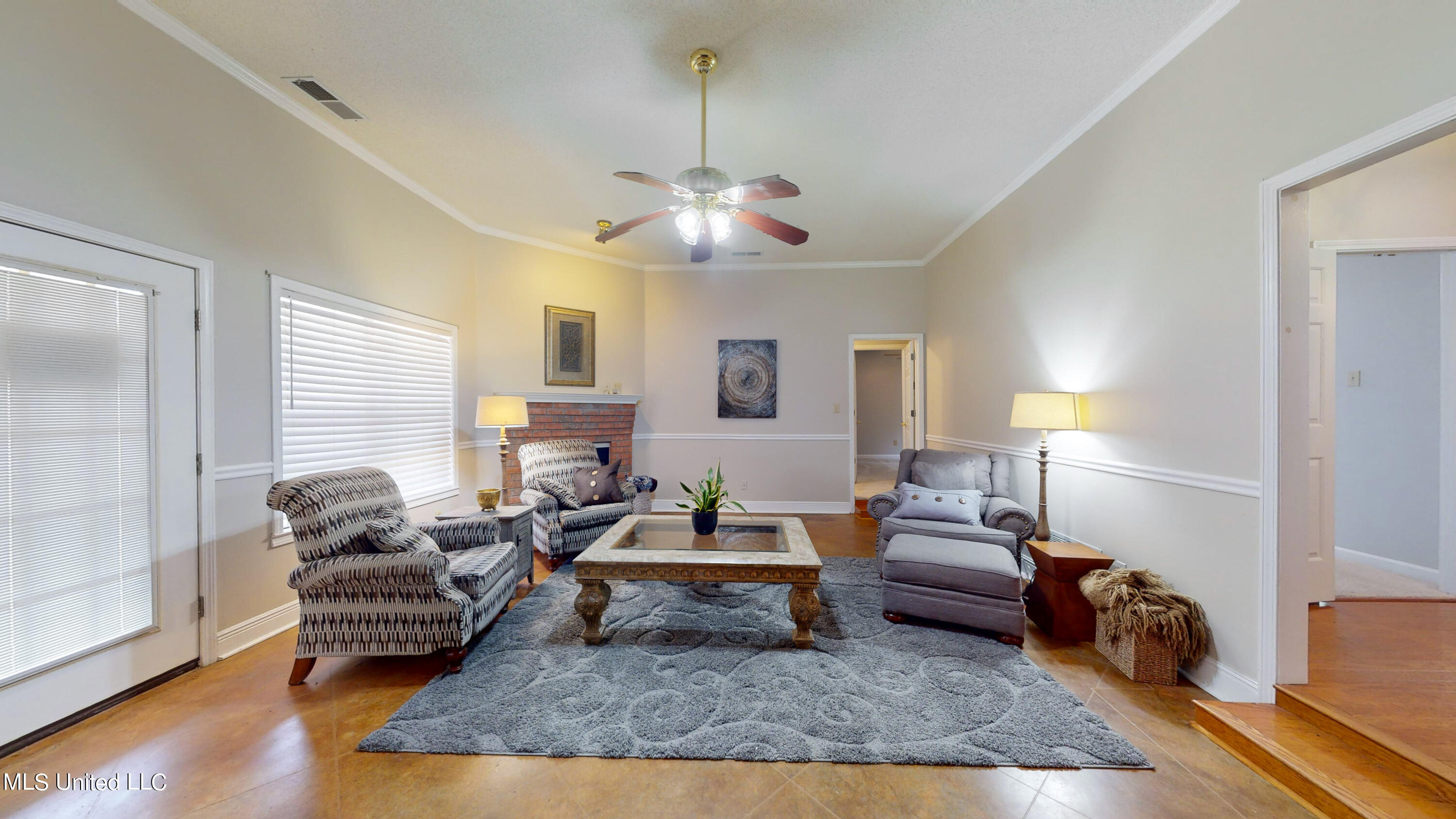 5295 Coleman Road Olive Branch, MS 38654 - Photo 11 of 41 family room