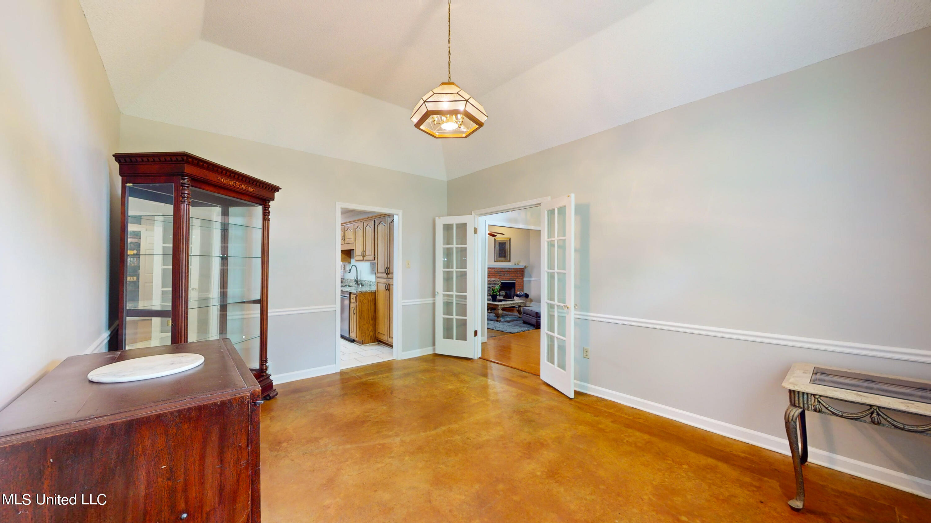 5295 Coleman Road Olive Branch, MS 38654 - Photo 15 of 41 formal dining