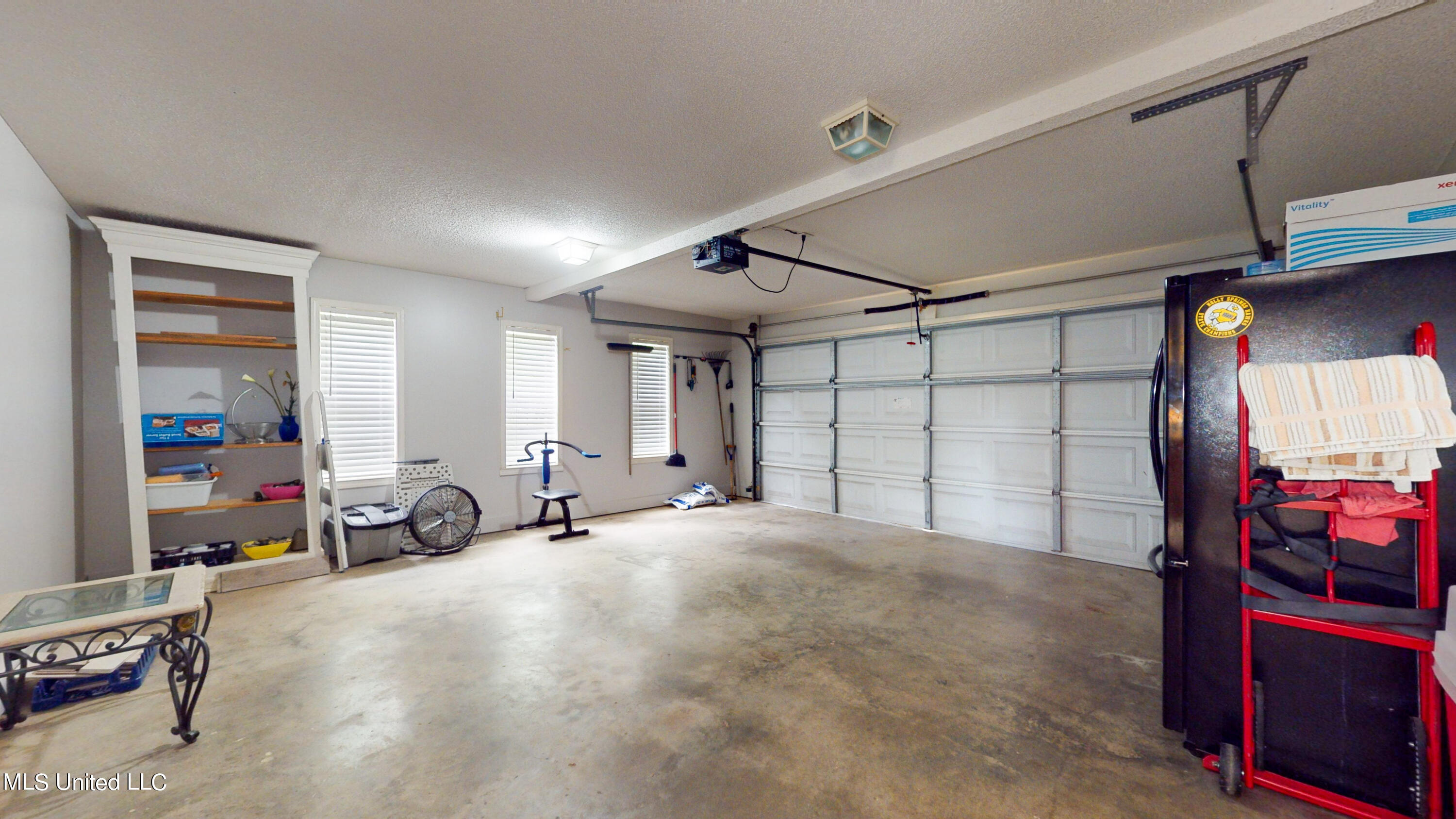 5295 Coleman Road Olive Branch, MS 38654 - Photo 31 of 41 2 car attach garage