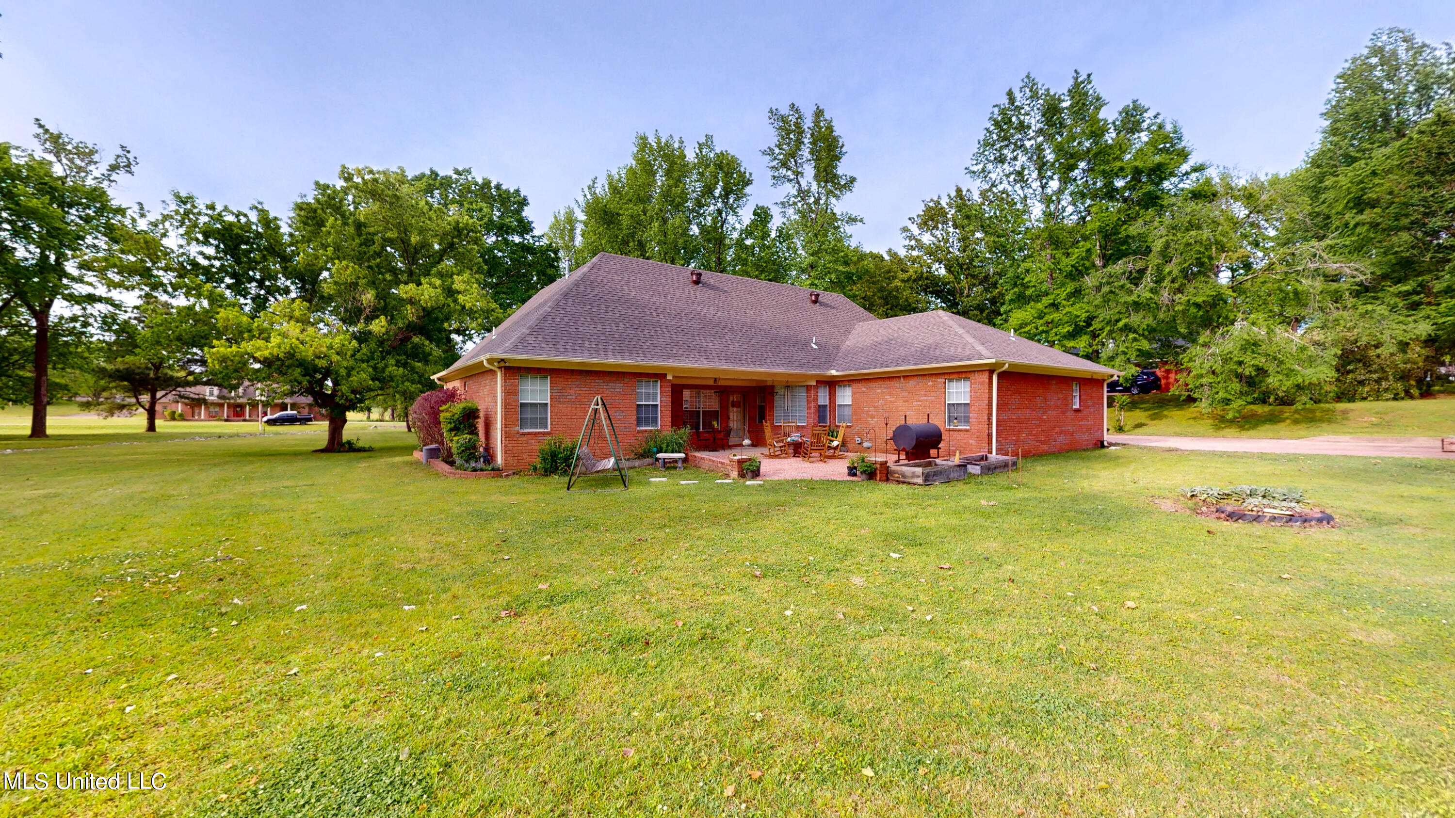 5295 Coleman Road Olive Branch, MS 38654 - Photo 36 of 41 backyard