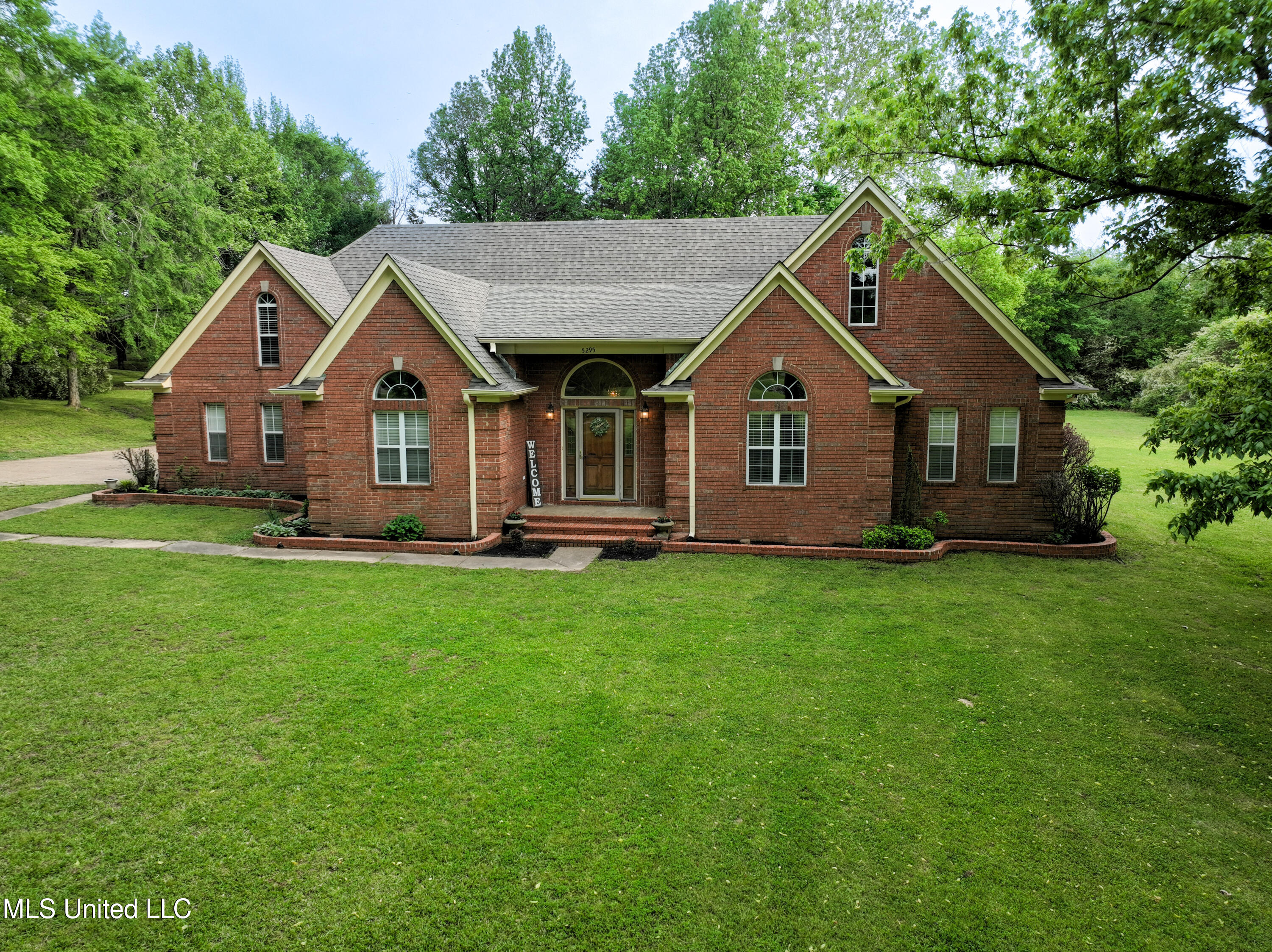 5295 Coleman Road Olive Branch, MS 38654 - Photo 40 of 41 Brick exterior