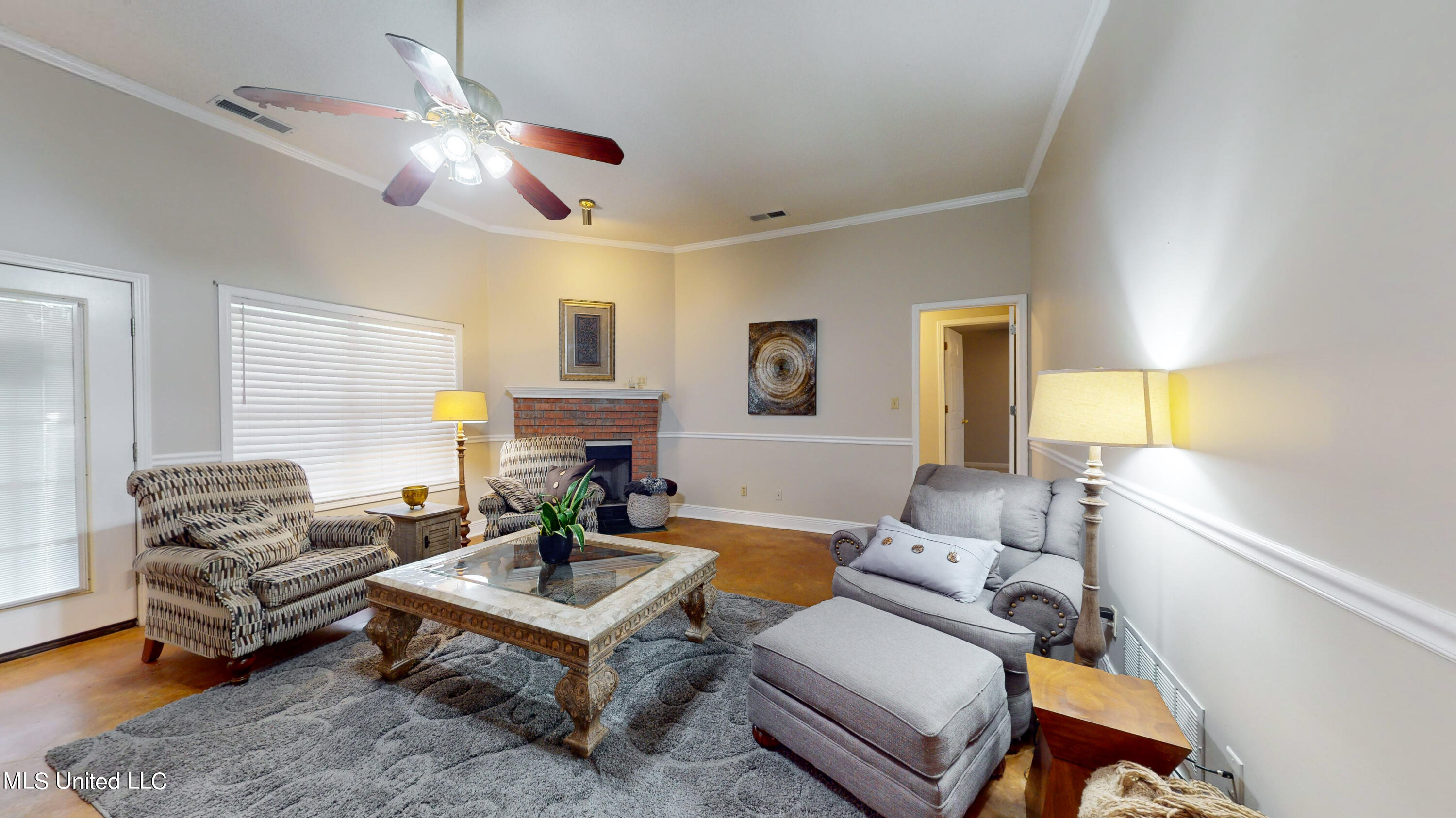 5295 Coleman Road Olive Branch, MS 38654 - Photo 9 of 41 family w/ fireplace