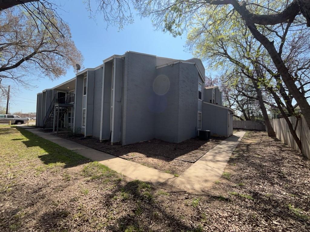 219 Fry Street, Unit 11 Denton, TX 76201 - Photo 2 of 7