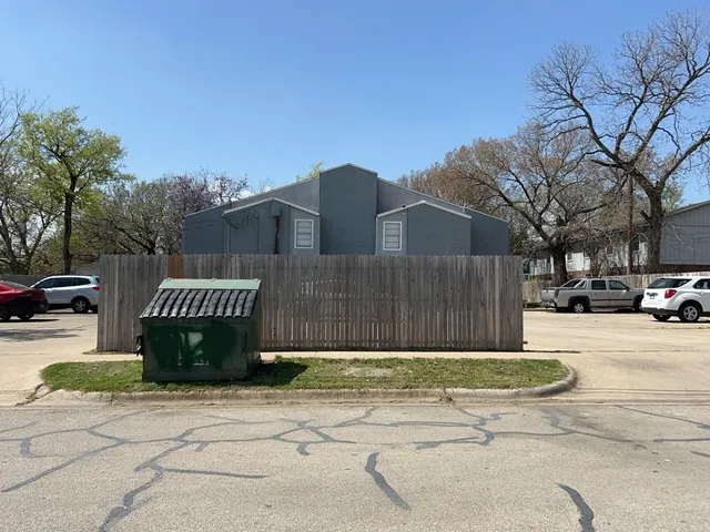 $950 | 219 Fry Street, Unit 11, Denton, TX 76201