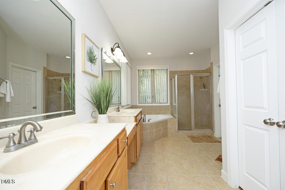 1432 Antiquity Avenue Raleigh, NC 27613 - Photo 20 of 38 20250718013645006506000000-o