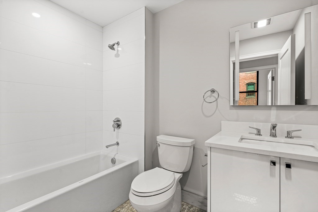 355 Congress Street, Unit 501 Boston, MA 02210 - Photo 5 of 6