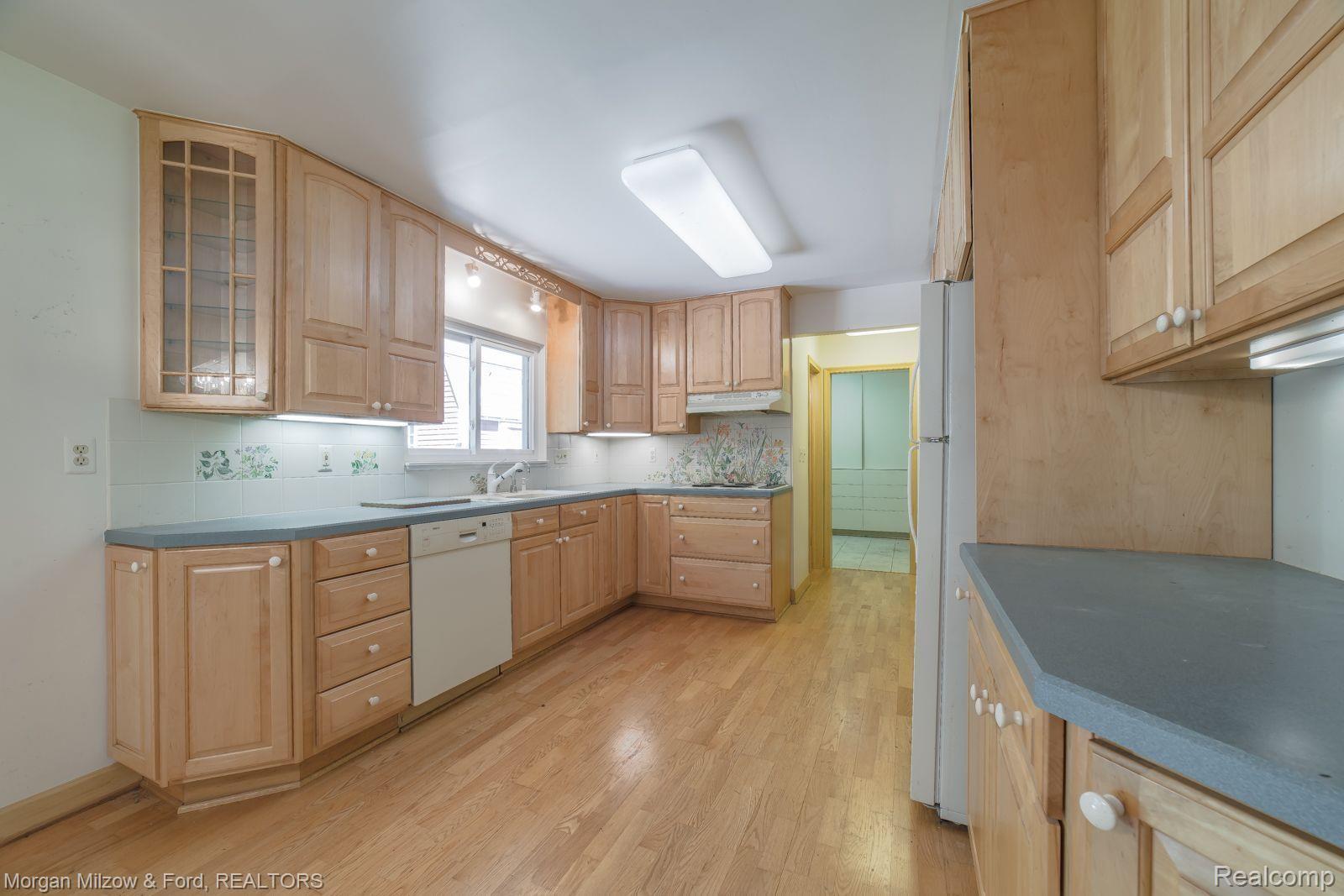 1845 North Livernois Road Rochester, MI 48306 - Photo 17 of 38 Gallery Image 17