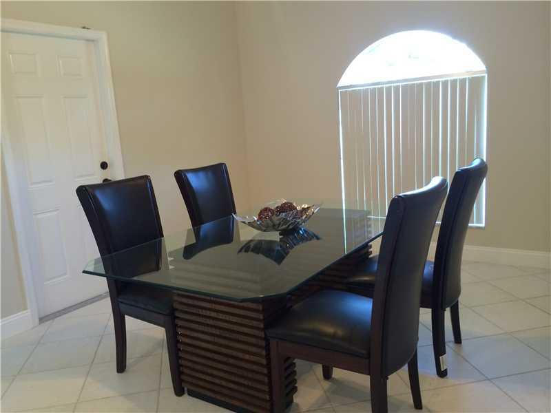 1773 Barnstable Road Wellington, FL 33414 - Photo 15 of 20 Dining