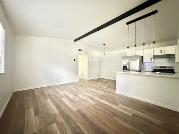 $1,595 | 4933 Curzon Avenue, Fort Worth, TX 76107
