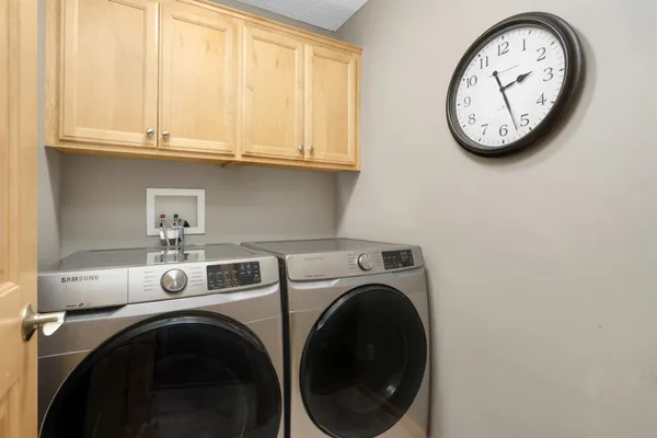 $345,000 | 3190 Frontier Drive, Woodbury, MN 55129