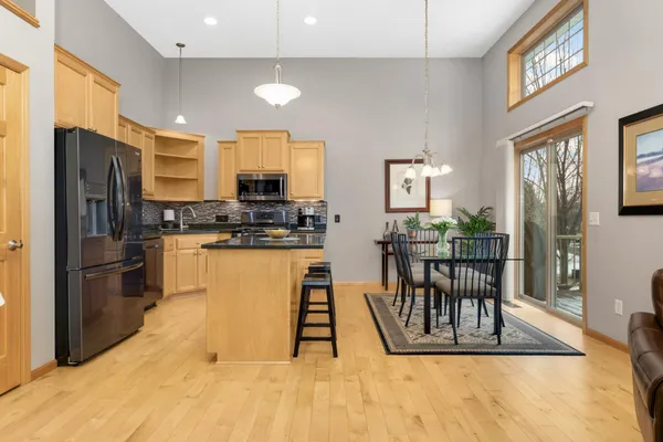 $345,000 | 3190 Frontier Drive, Woodbury, MN 55129