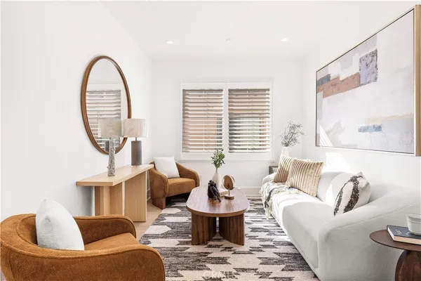 $2,550,000 | 217 Piazza, Irvine, CA 92602