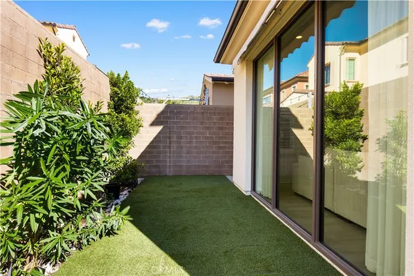$2,550,000 | 217 Piazza, Irvine, CA 92602
