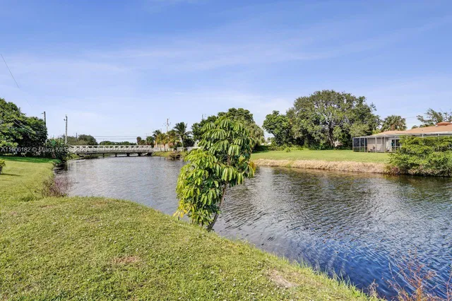 $699,000 | 1659 40th Street, West Palm Beach, FL 33407