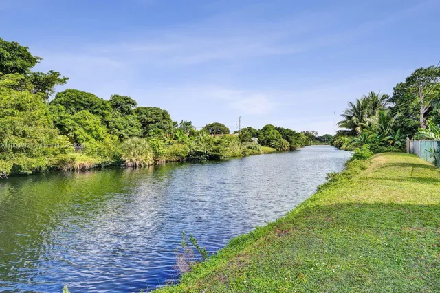 $699,000 | 1659 40th Street, West Palm Beach, FL 33407