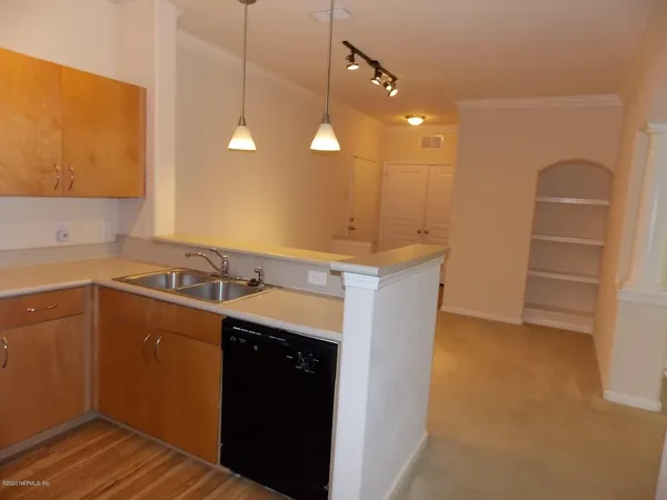 $1,395 | 8290 Gate Parkway West, Unit 414, Jacksonville, FL 32216