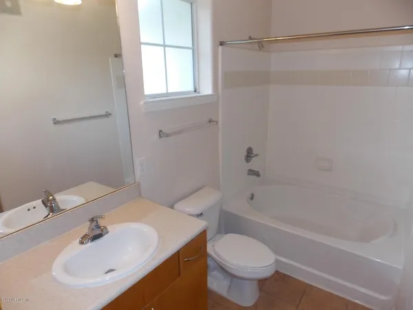 $1,395 | 8290 Gate Parkway West, Unit 414, Jacksonville, FL 32216