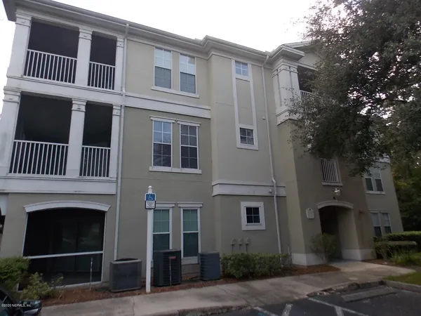 $1,395 | 8290 Gate Parkway West, Unit 414, Jacksonville, FL 32216