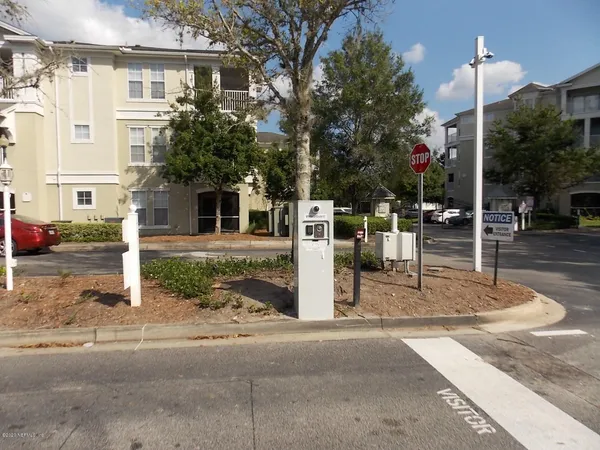 $1,395 | 8290 Gate Parkway West, Unit 414, Jacksonville, FL 32216