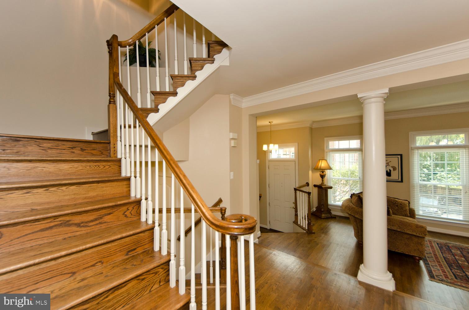 158 Rees Place Falls Church, VA 22046 - Photo 20 of 37 Staircase