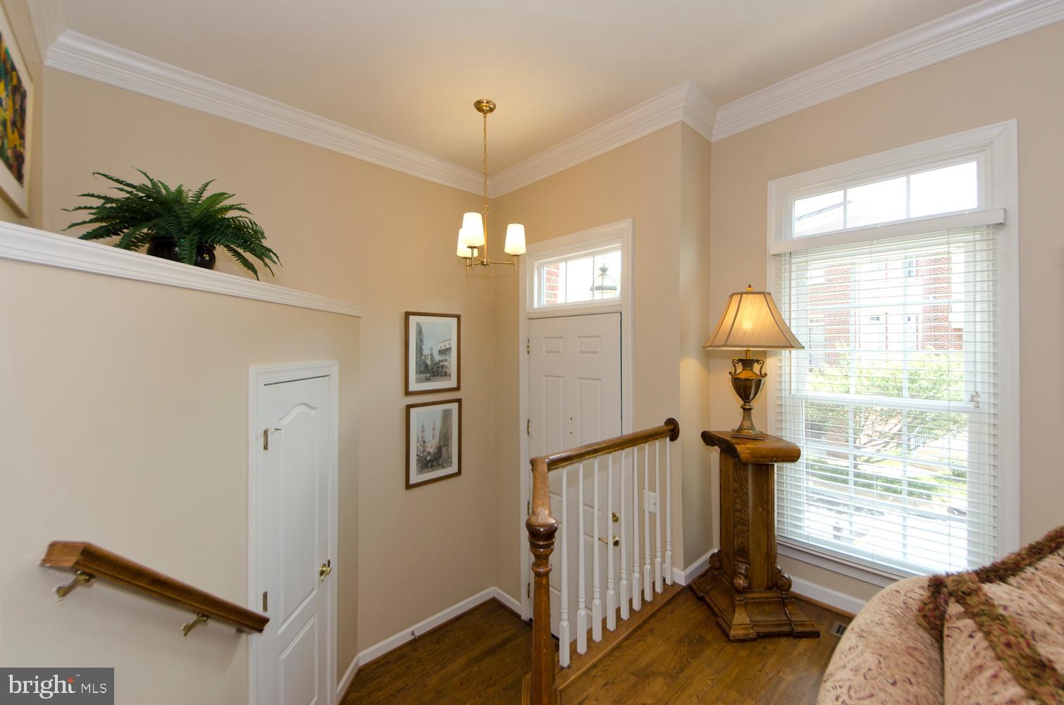 158 Rees Place Falls Church, VA 22046 - Photo 3 of 37 Foyer