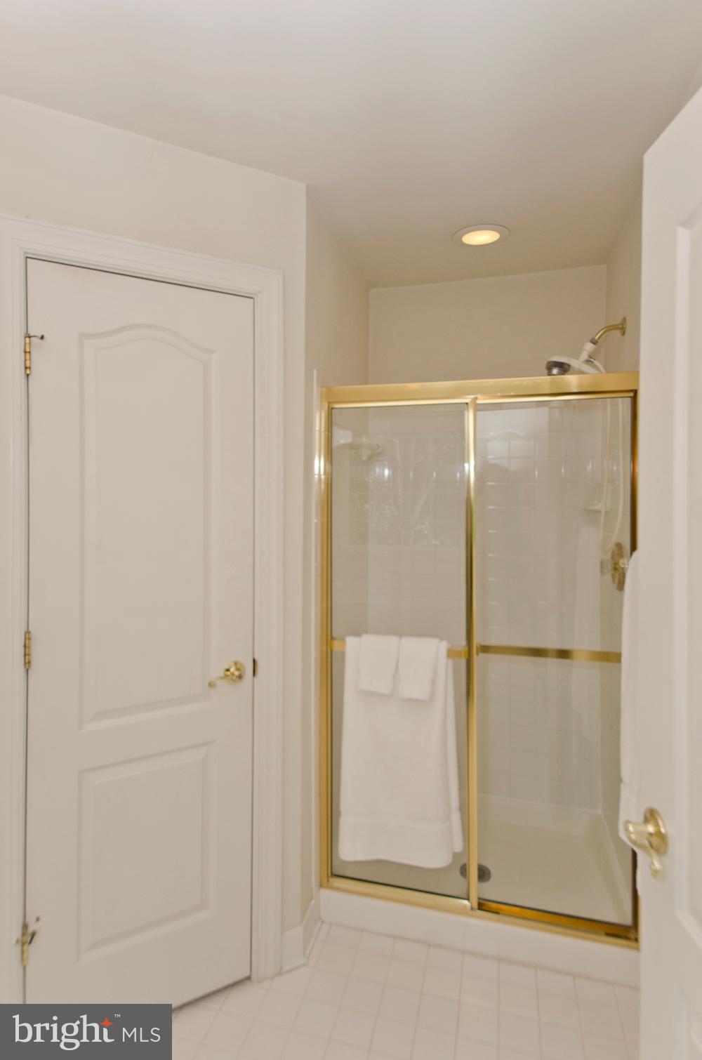 158 Rees Place Falls Church, VA 22046 - Photo 25 of 37 Master Bath