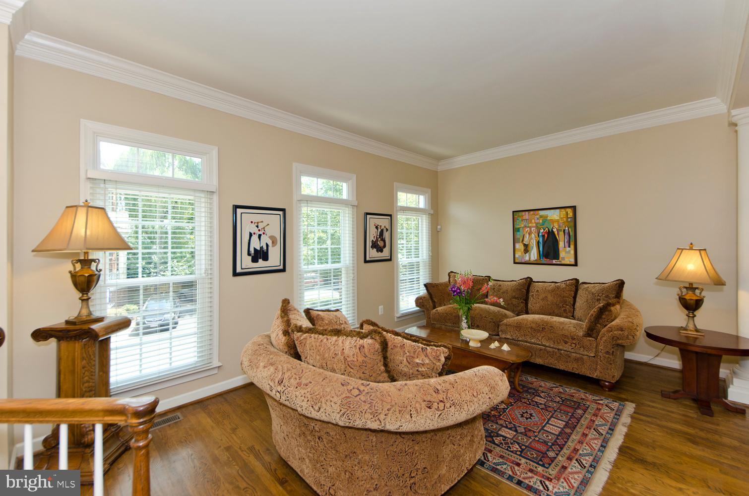 158 Rees Place Falls Church, VA 22046 - Photo 6 of 37 Living Room