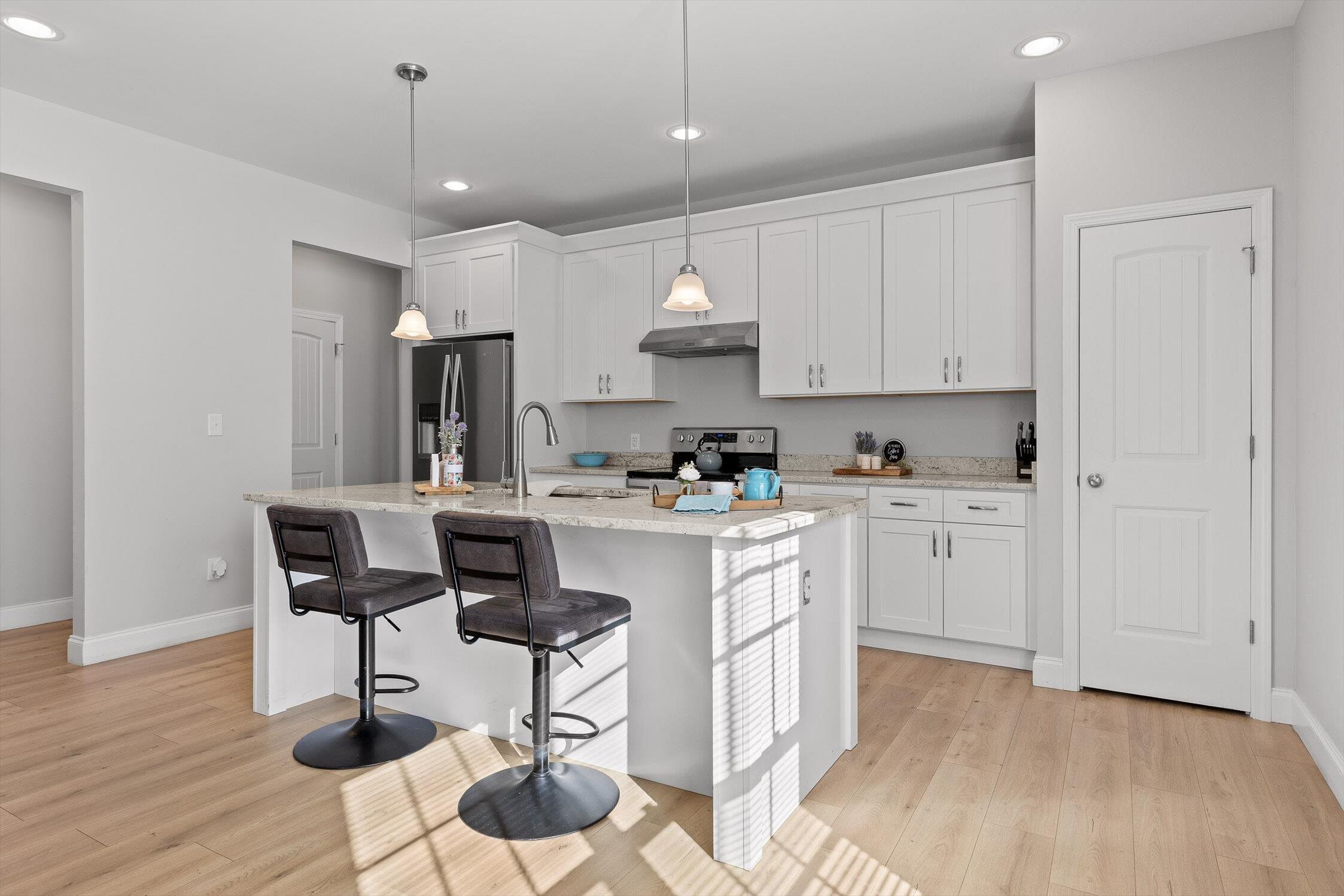 41 Timberidge Drive Chatsworth, GA 30705 - Photo 11 of 29 Perfect eat-in bar area!