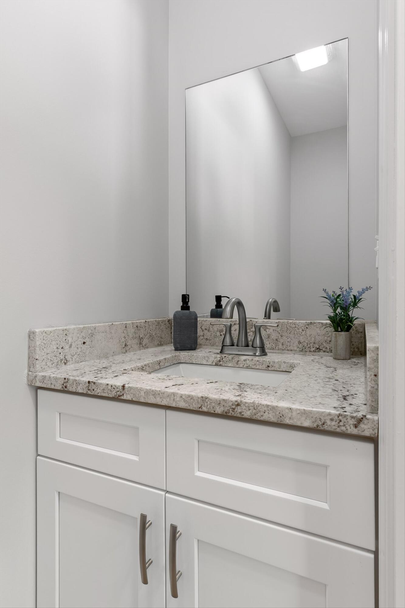 41 Timberidge Drive Chatsworth, GA 30705 - Photo 13 of 29 Half bath on main level