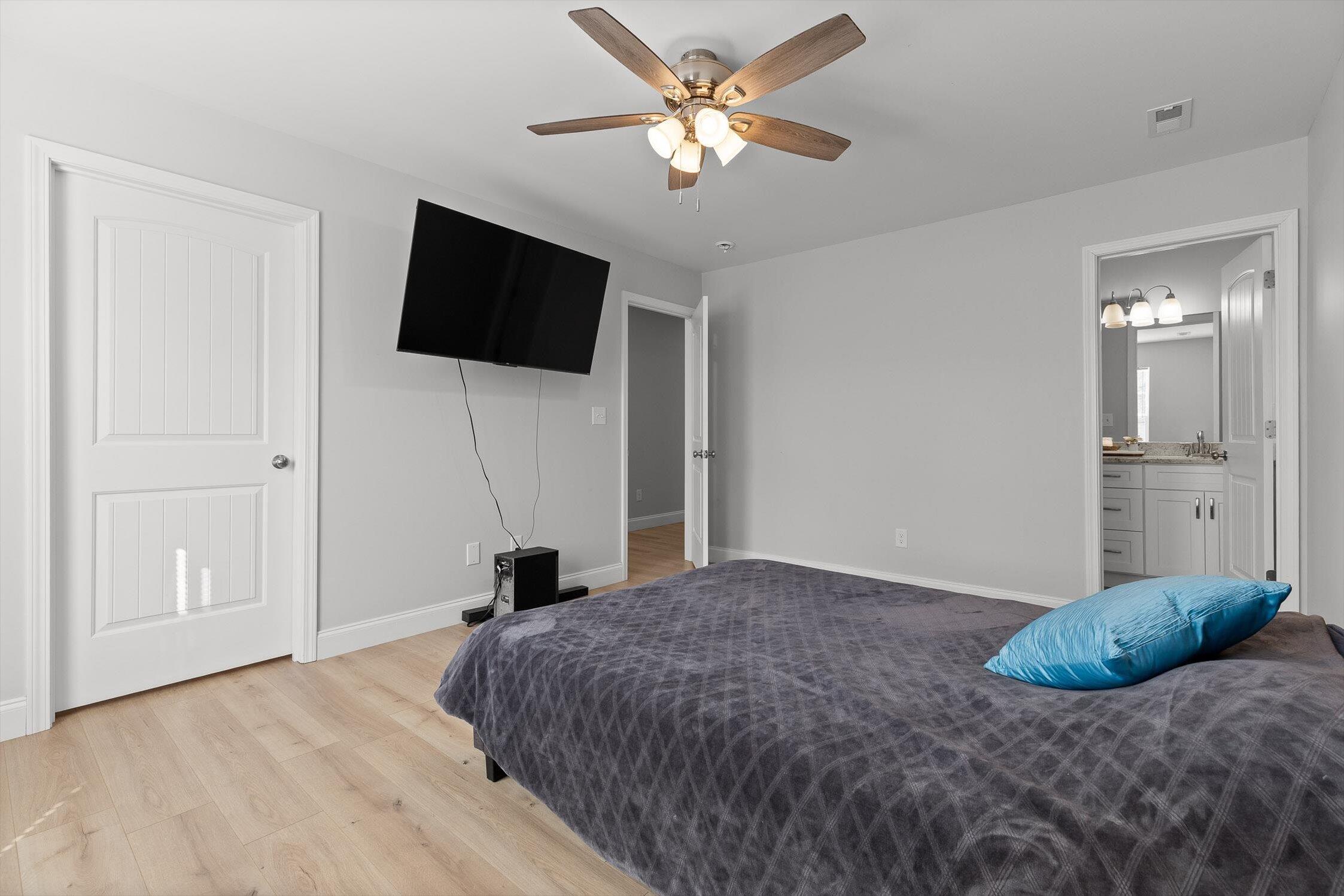 41 Timberidge Drive Chatsworth, GA 30705 - Photo 16 of 29 There is a huge walk-in closet!