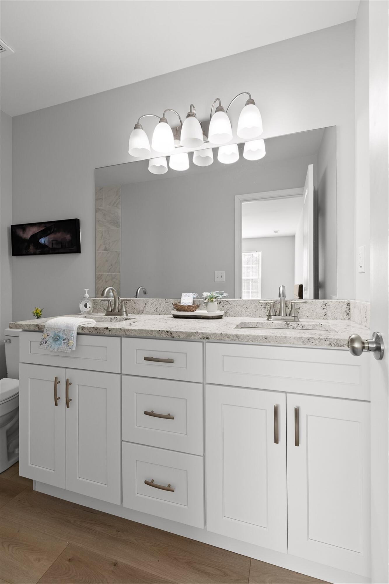 41 Timberidge Drive Chatsworth, GA 30705 - Photo 17 of 29 Large ensuite bath!