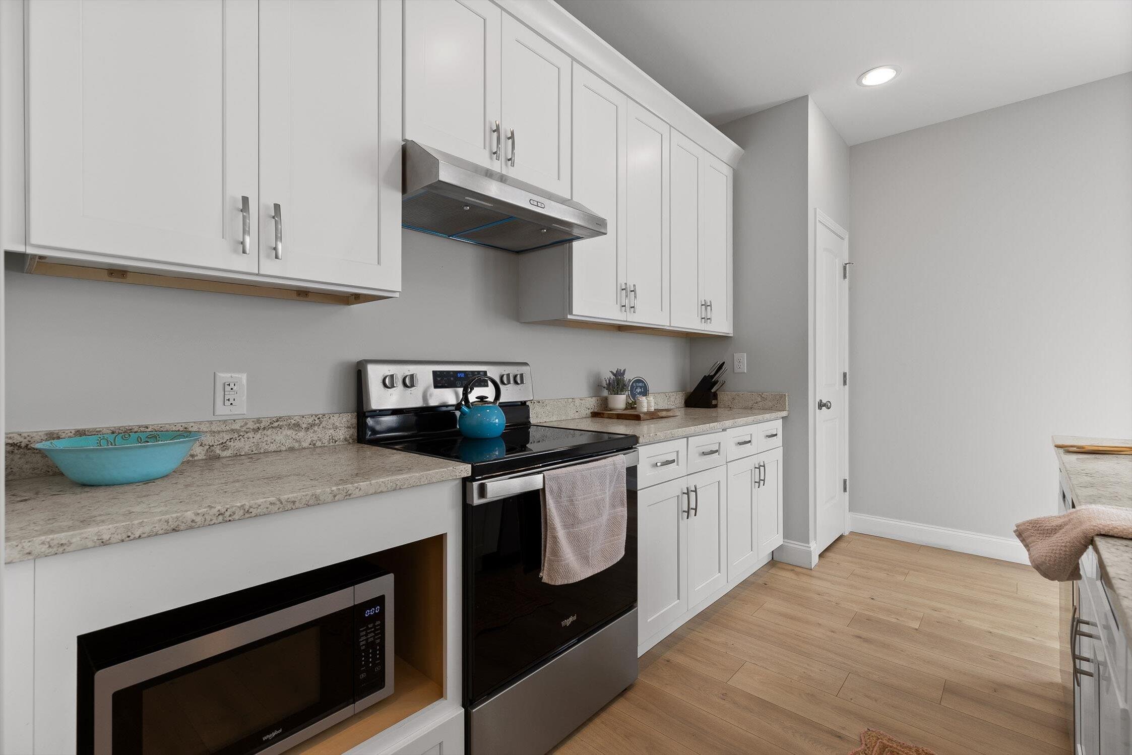 41 Timberidge Drive Chatsworth, GA 30705 - Photo 9 of 29 Appliances stay!