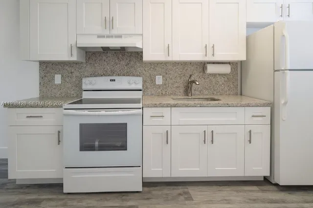 $2,400 | 2265 Southwest 15th Street, Miami, FL 33145