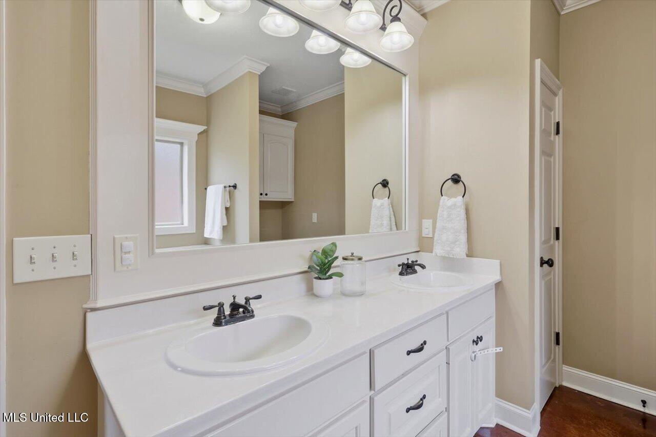 115 Lennox Place Brandon, MS 39042 - Photo 14 of 19 21-115 Lennox Pl _ Home Tours MS