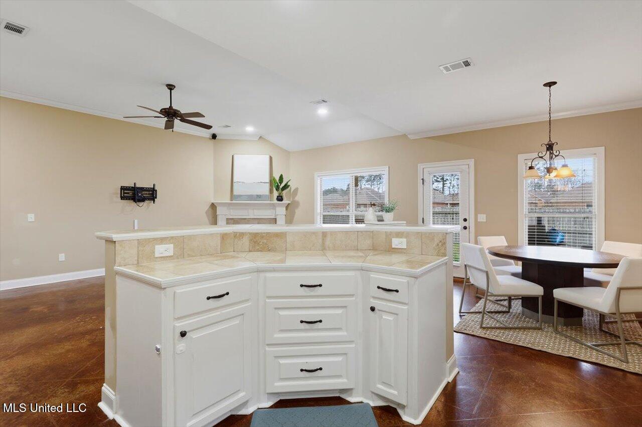 115 Lennox Place Brandon, MS 39042 - Photo 4 of 19 12-115 Lennox Pl _ Home Tours MS