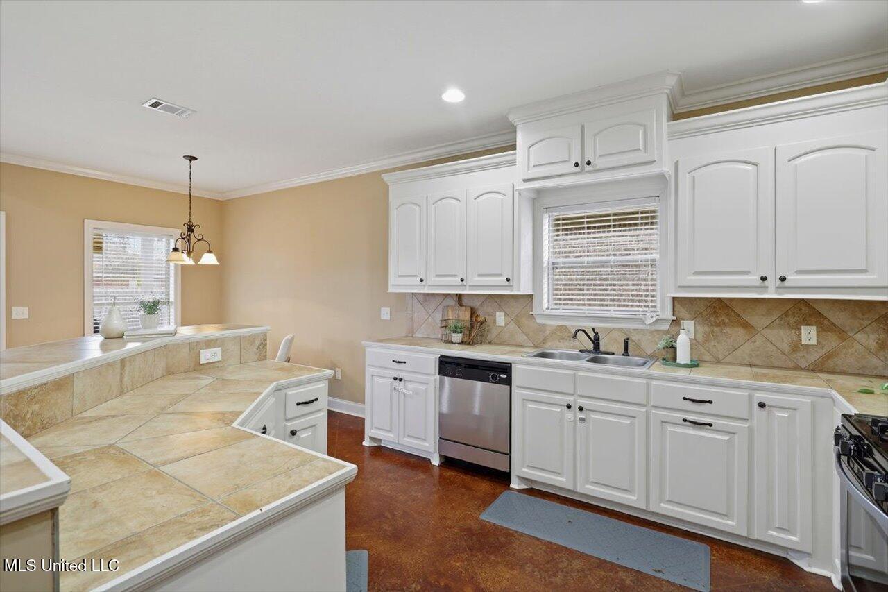 115 Lennox Place Brandon, MS 39042 - Photo 5 of 19 14-115 Lennox Pl _ Home Tours MS