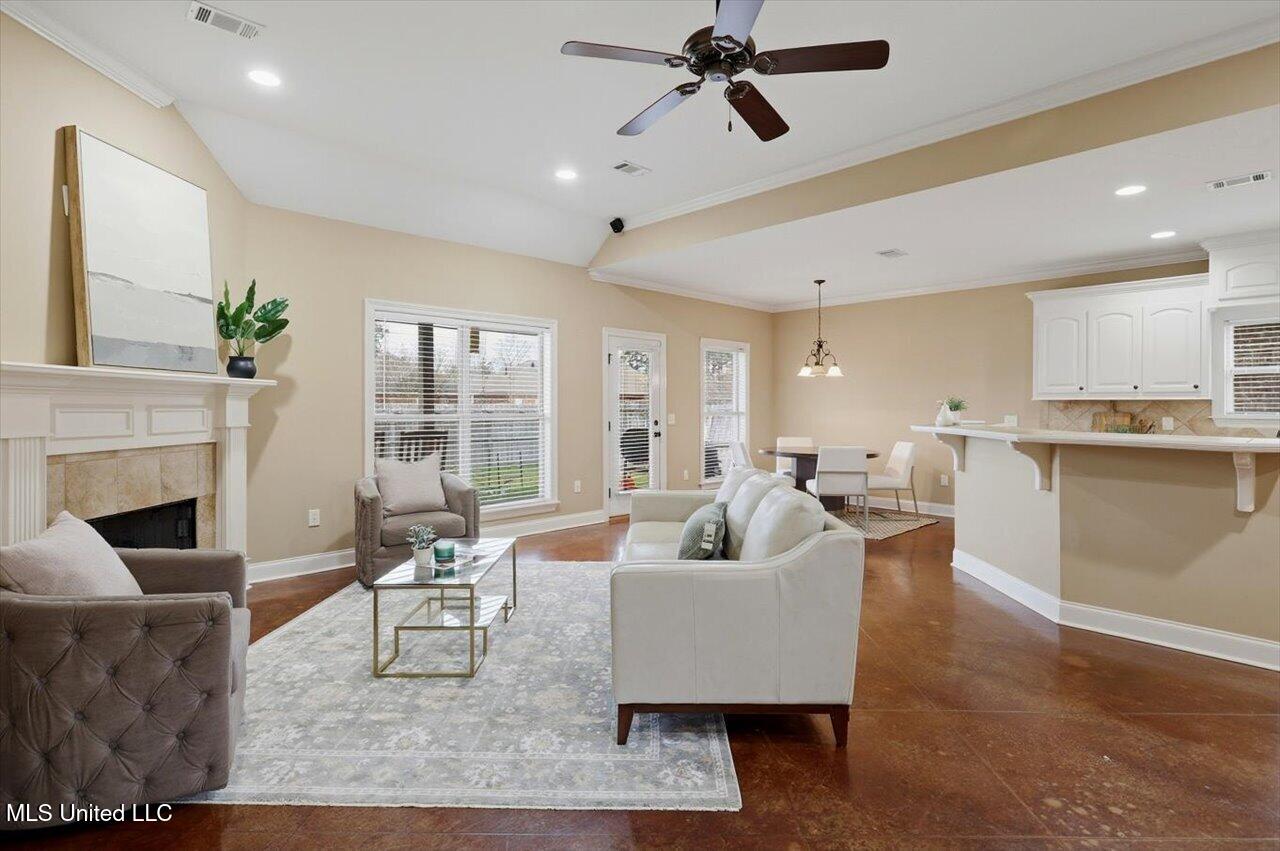 115 Lennox Place Brandon, MS 39042 - Photo 10 of 19 07-115 Lennox Pl _ Home Tours MS