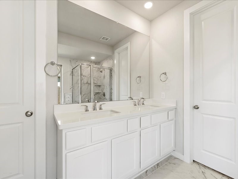 7396 Mount Greylock Loop Porter, TX 77365 - Photo 9 of 21 Primary Bathroom